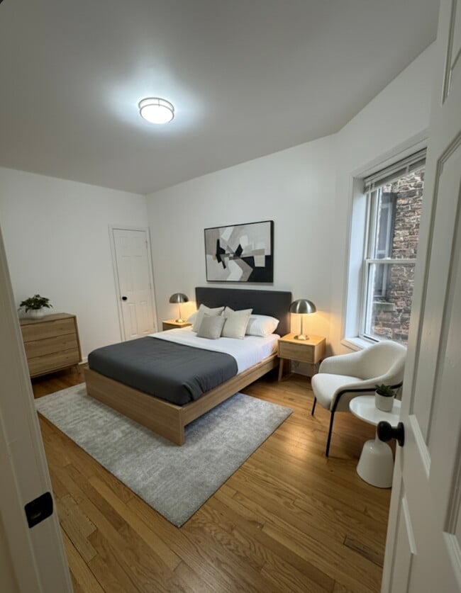 Building Photo - 6838 S King Dr