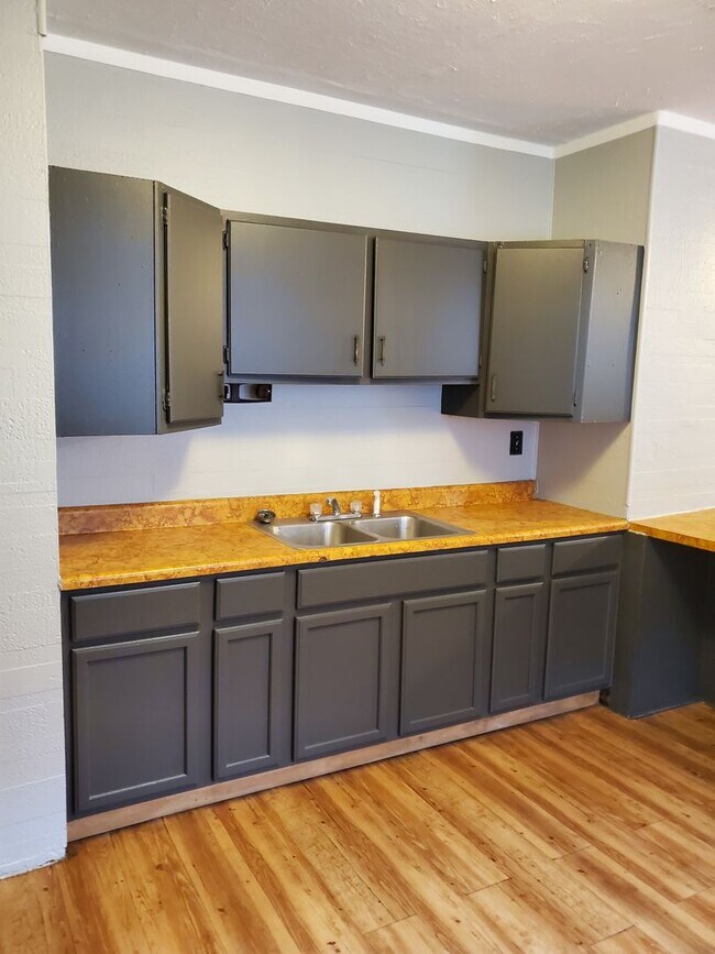 Foto del edificio - 1414 E Sycamore St
