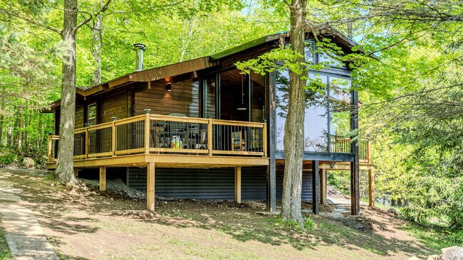 Photo du bâtiment - 2689 Muskoka District Road 118 West