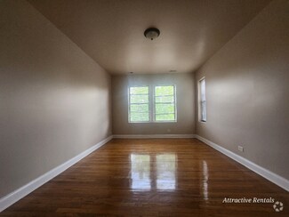 Building Photo - 49 E Marquette Rd