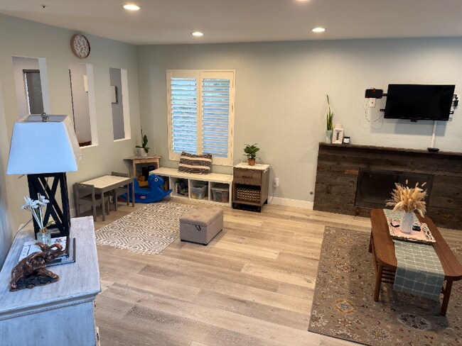 Foto del edificio - 406 E Center St