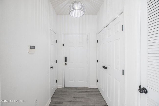 Foto del edificio - 7990 Baymeadows Rd