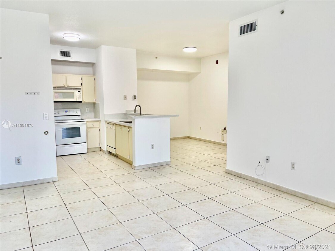 Primary Photo - 7330 NW 114th Ave