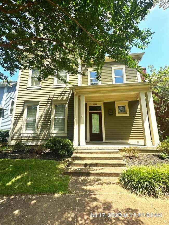 Photo - Charming 4 Bedroom Townhouse with 2 Large Suites