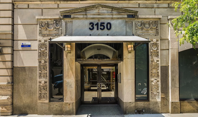 Entrance with Dial-In & Key Fob Entry - 3150 N Sheffield Ave
