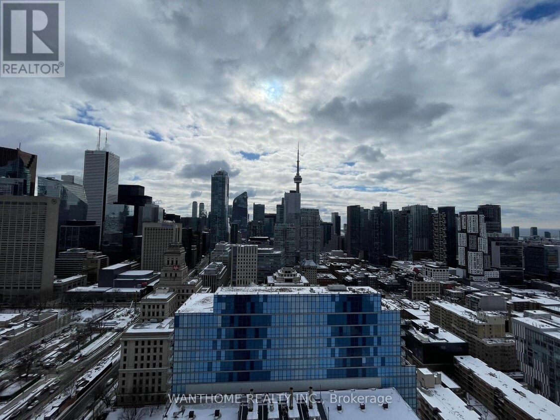 Photo principale - 230-3230 Simcoe St