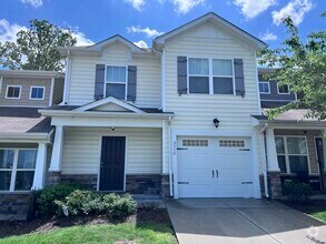 Building Photo - 5518 Hamilton Cir