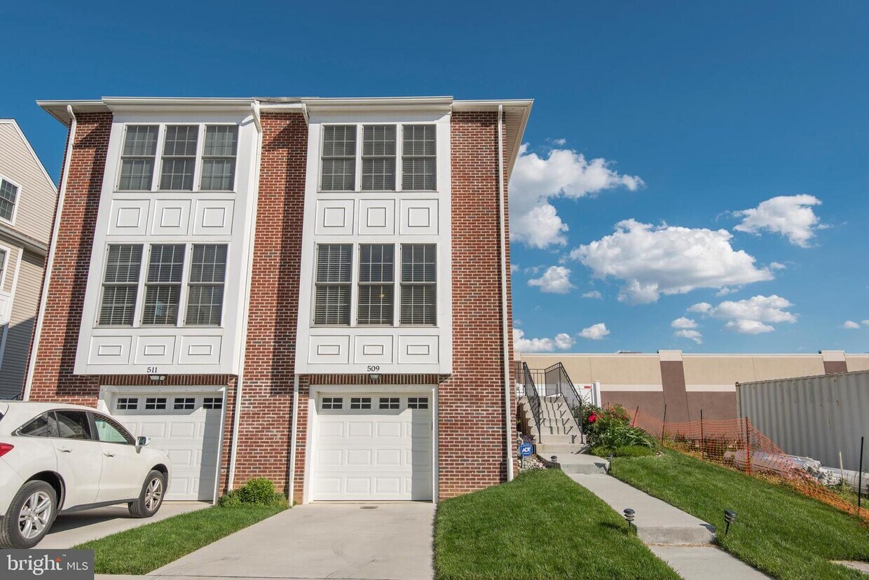 Primary Photo - 509 Kingsley Ct