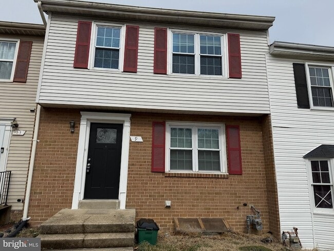 Building Photo - 9 Autumn Hill Way