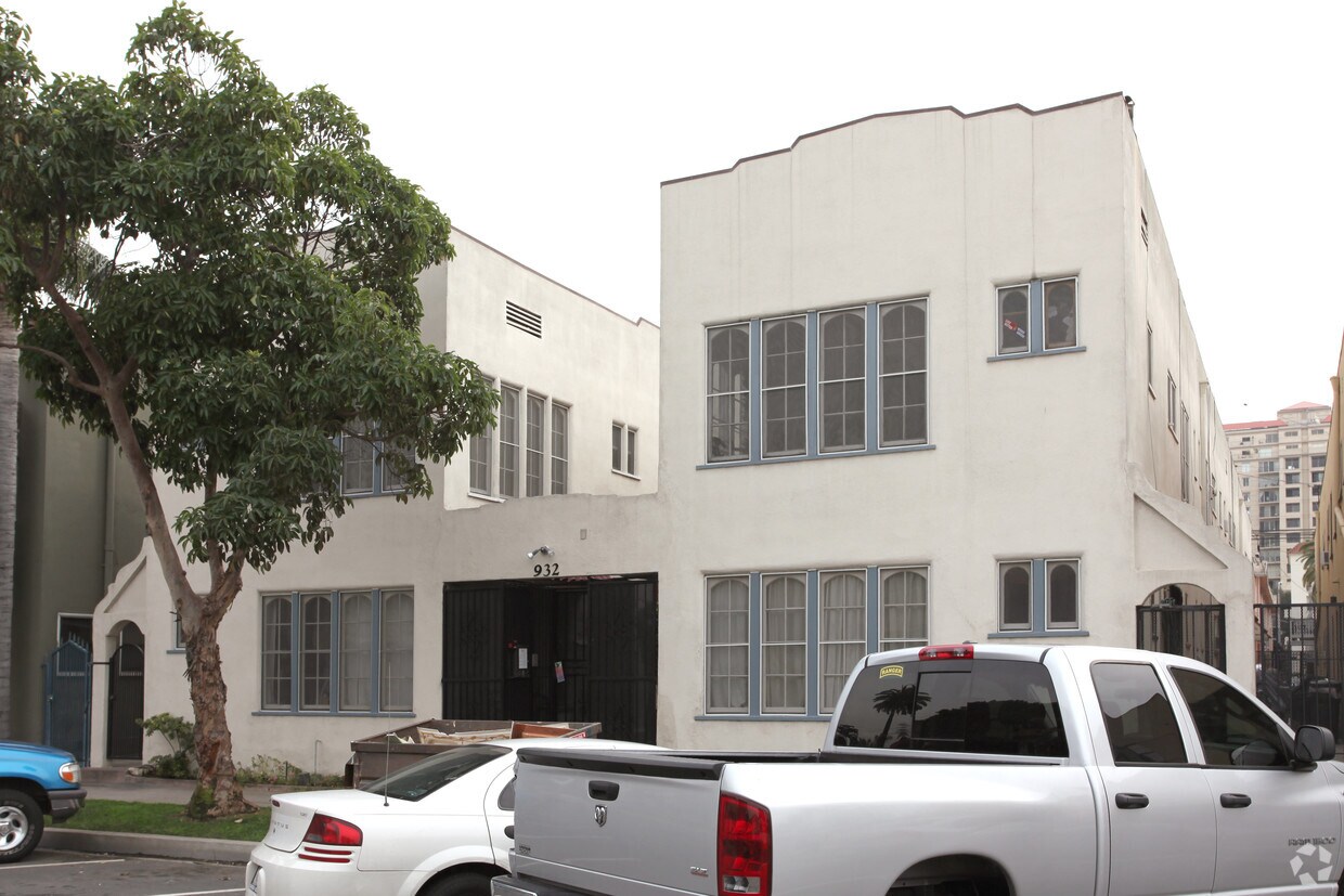 Primary Photo - 932 E 2nd St