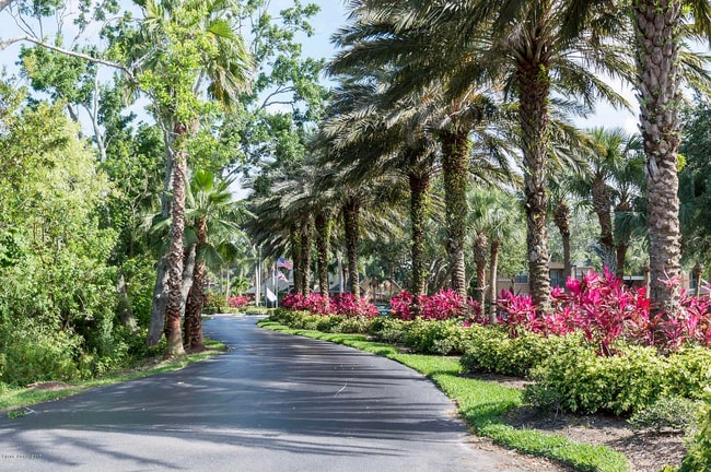 Building Photo - 7667 N Wickham Rd