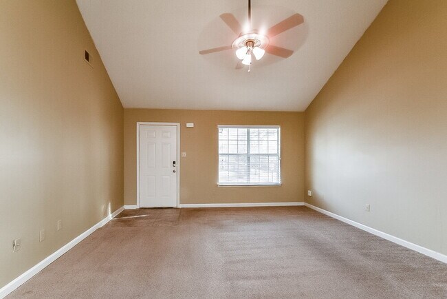 Foto del edificio - 7084 Lindsey Leaf Cove