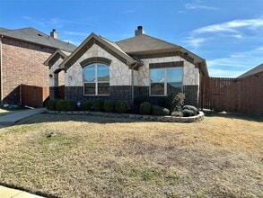 Building Photo - 3003 Rosemount Ln