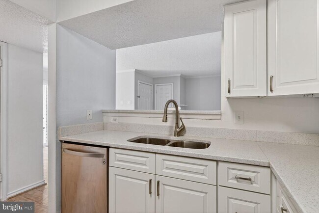 Foto del edificio - 1541 Lincoln Way