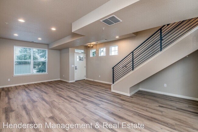 Building Photo - 2126 Caribou Dr