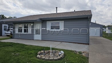 Building Photo - 1202 15th St SW