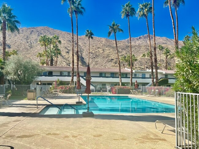 Building Photo - 1900 S Palm Canyon Dr