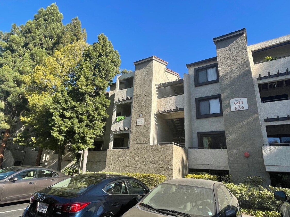 880 E Fremont Ave Unit 633, Sunnyvale, CA 94087 Condo for Rent in Sunnyvale, CA