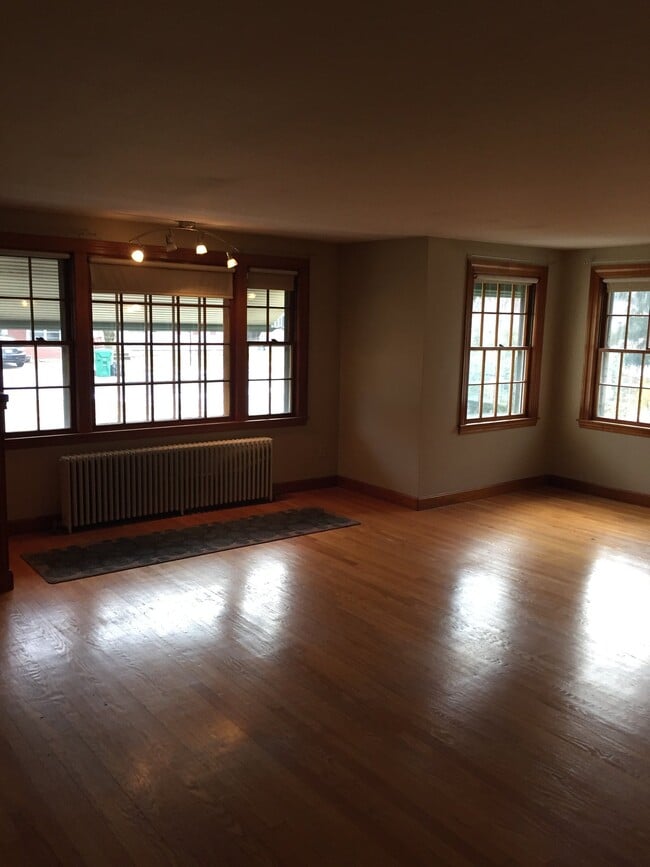 Building Photo - 20 Harkins St