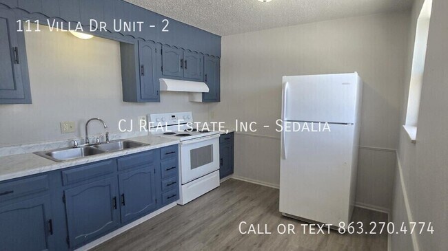 Foto del edificio - 111 Villa Dr