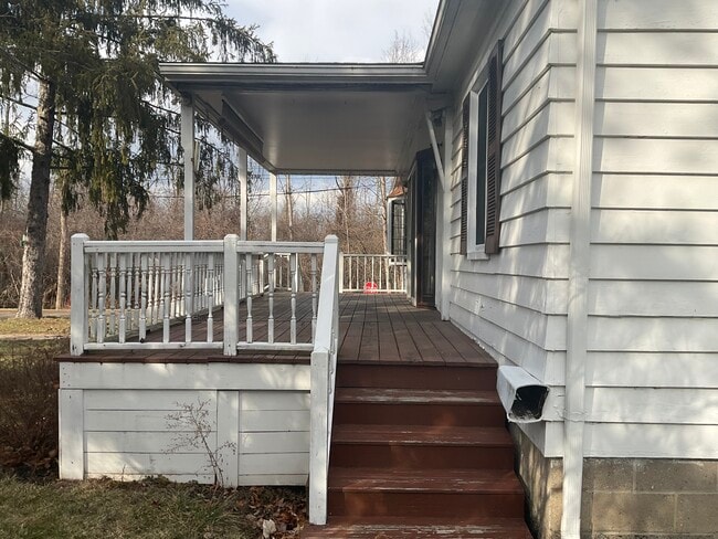 Front porch - 3661 E Lake Rd