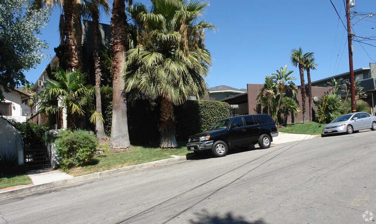Building Photo - 2137 Rockland Pl