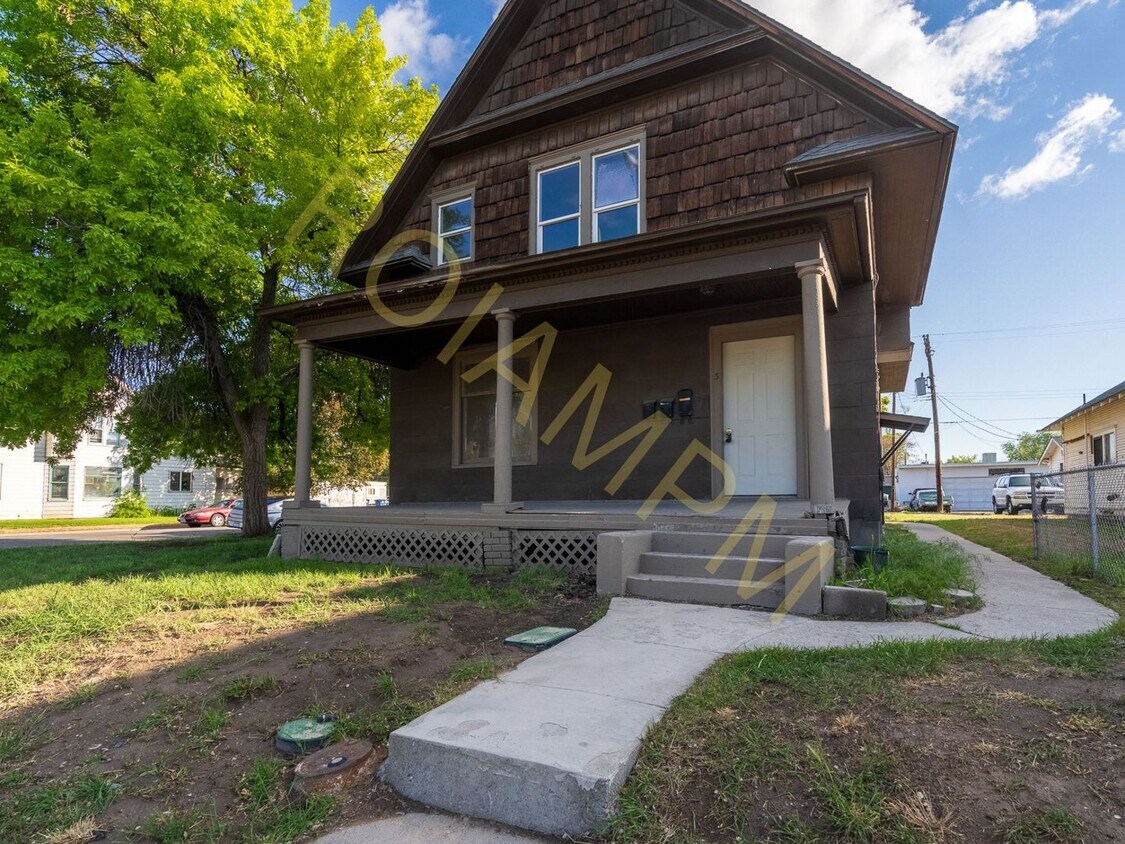 Primary Photo - 605 2nd Ave N