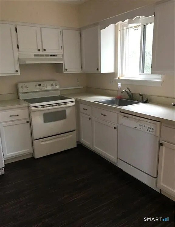 Building Photo - 8 Parker St