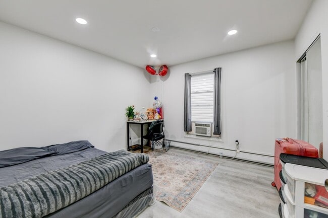 Foto del edificio - 708 Garfield Ave