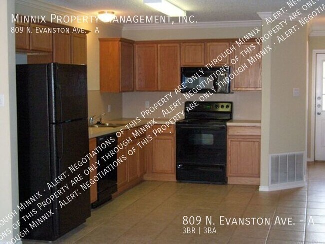 Building Photo - 809 N. Evanston Ave.