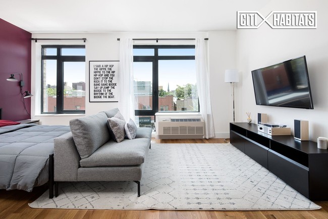 Foto del edificio - 781 Metropolitan Ave