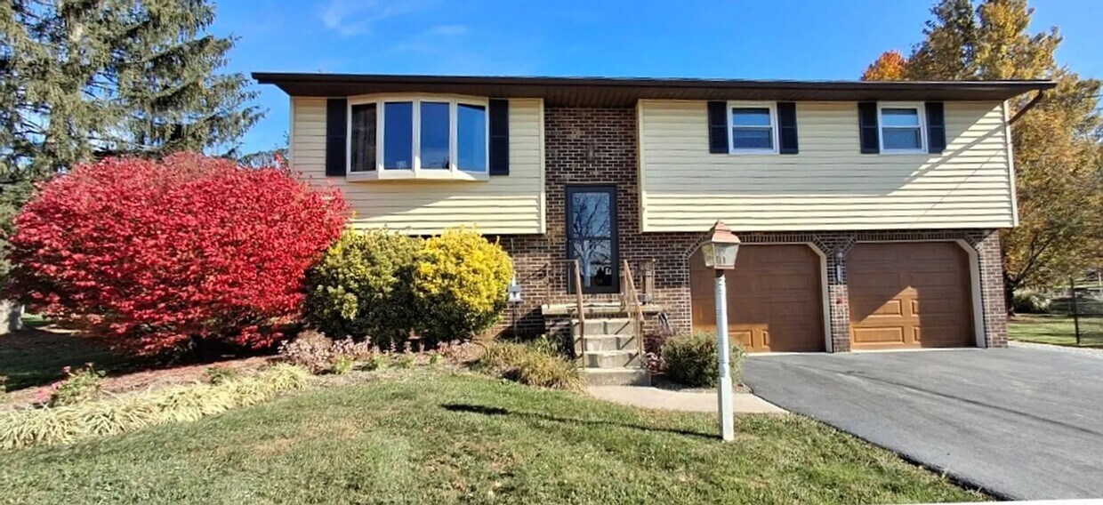 Foto principal - 5309 Bossler Rd