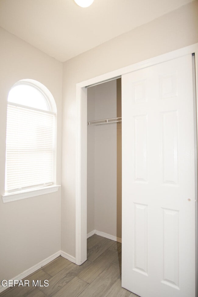 Building Photo - 3272 Garden Point Dr