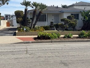 Building Photo - 15906 S Manhattan Pl