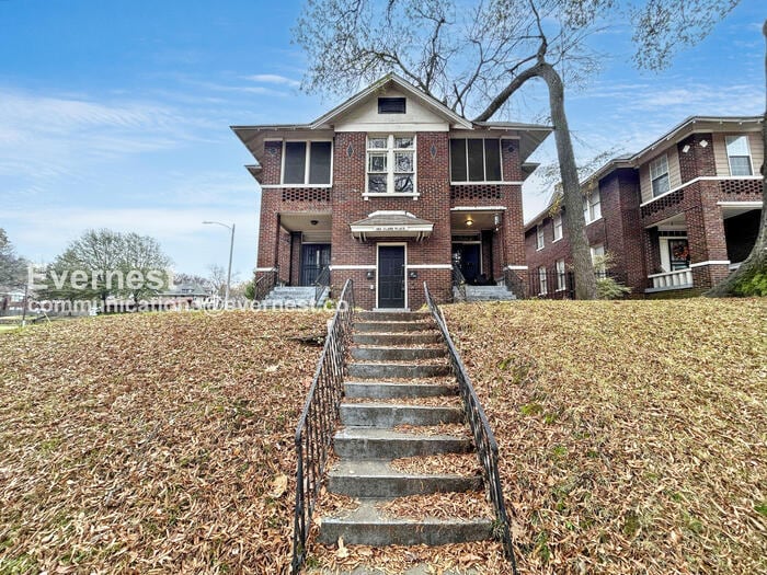 Foto principal - 180 Clark Pl