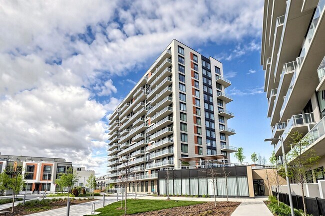 Building Photo - 2 David Eyer Rd