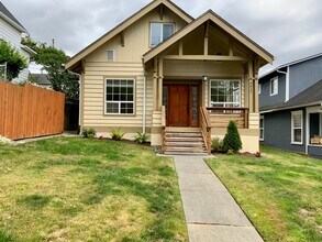 Building Photo - 3827 Wetmore Ave