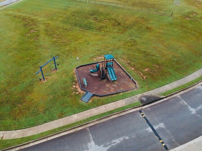 Foto del edificio - 1093 Hartwell Rd