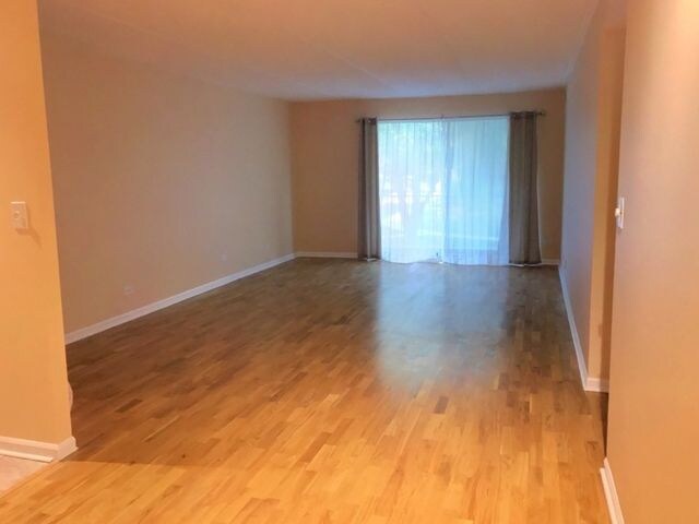 Foto del edificio - 5S070 Pebblewood Ln
