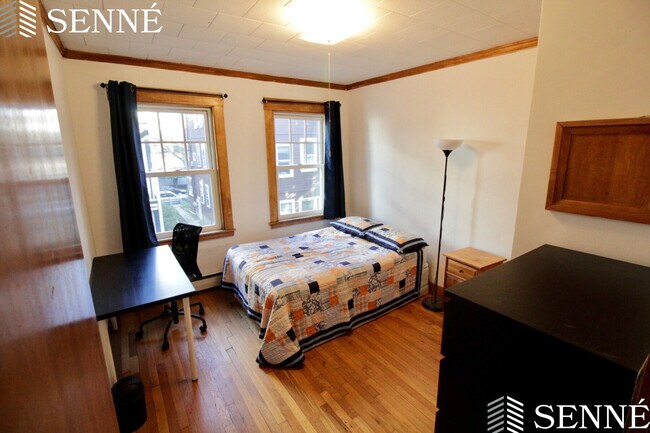 Foto del edificio - 8 Adams Ter