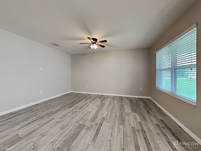 Building Photo - 3912 Wayfarer Way