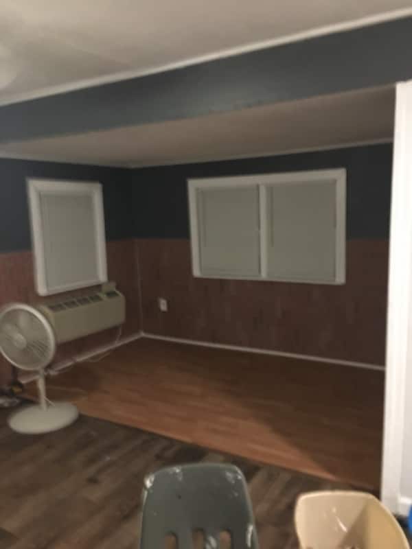 Foto del edificio - 15173 Oak Ln