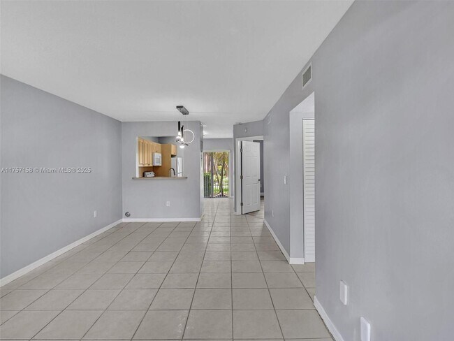 Foto del edificio - 7921 NW 6th St