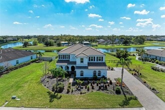 Building Photo - 4789 Vasca Dr
