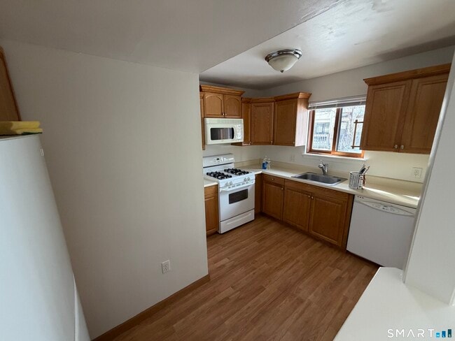 Foto del edificio - 155 Cottonwood Rd