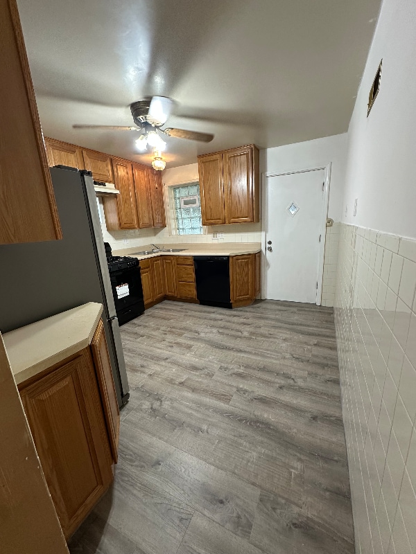 Building Photo - 1652 Grape Ave