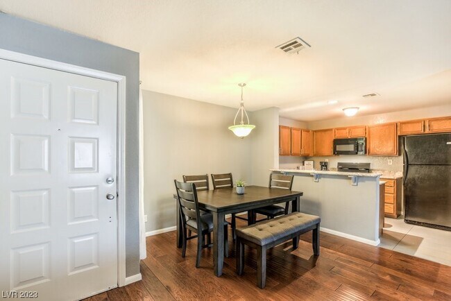 Building Photo - 2635 S Durango Dr
