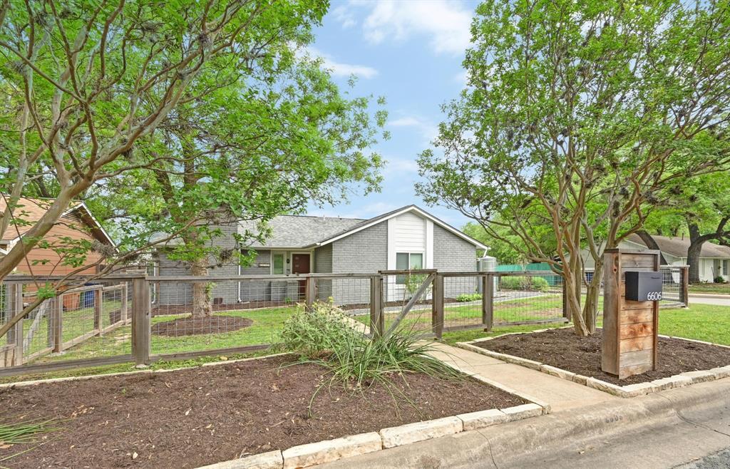 Foto principal - 6606 Woodhue Dr