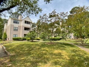 Building Photo - 600 Audubon Lake Dr