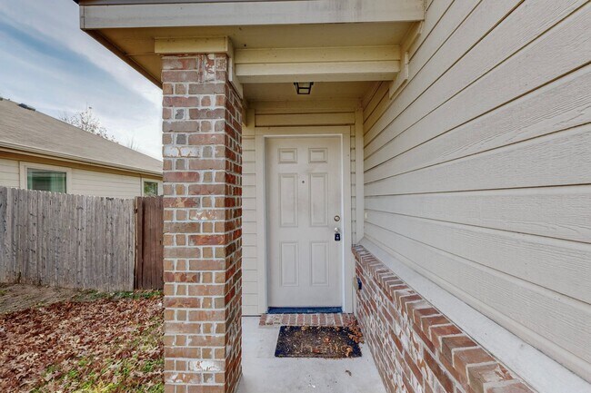 Foto del edificio - Beautiful 4 Bedroom in Encino Hills